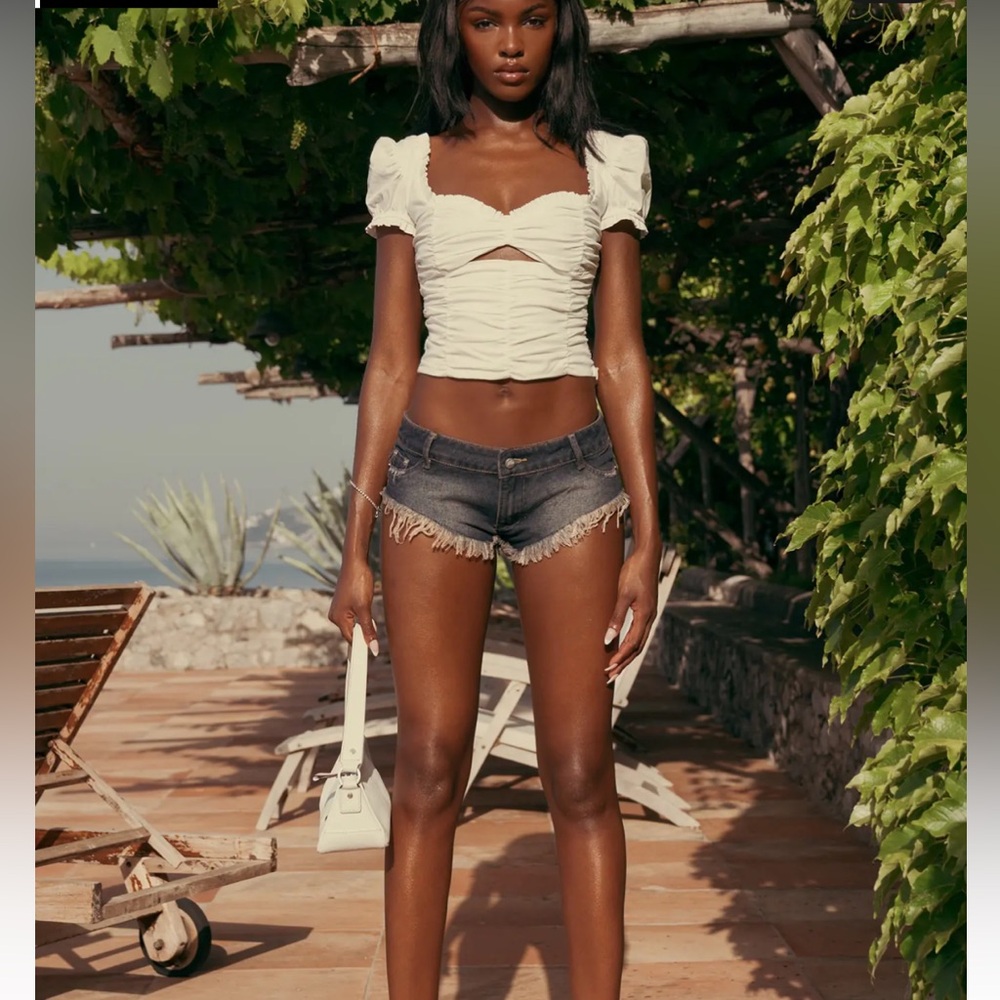 I.AM.GIA GENE TOP